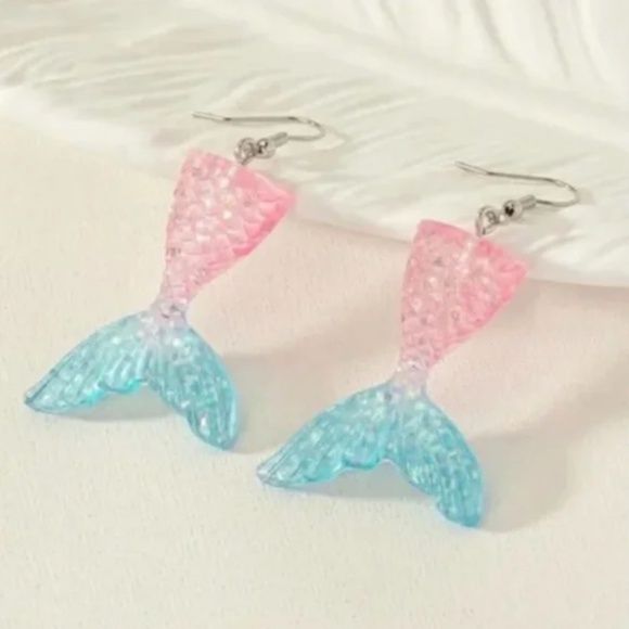 ❤️ FREE Mermaid Glitter Sea Shimmer Ocean Woman Tail Girly Chic Trendy Earrings - Picture 3 of 4
